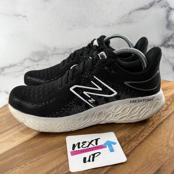 Women’s 8.5 D WIDE-New Balance Fresh Foam 1080 v12 Black Running Shoe NO INSOLES - Picture 1 of 8